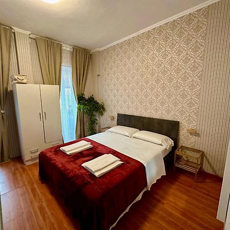Pardis Guest House Rom Eksteriør billede